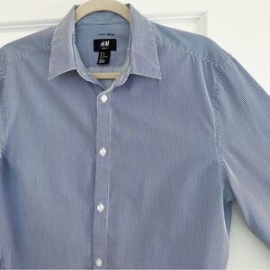 H&M Men's Slim Fit Easy Iron Blue & White Pinstriped Dress Shirt
